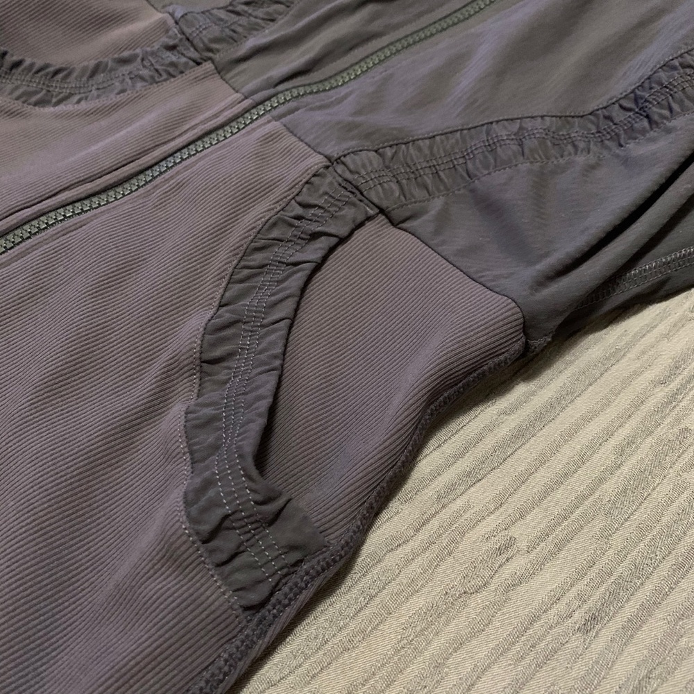Dance Studio Lululemon Jacket - Picture 3 of 8